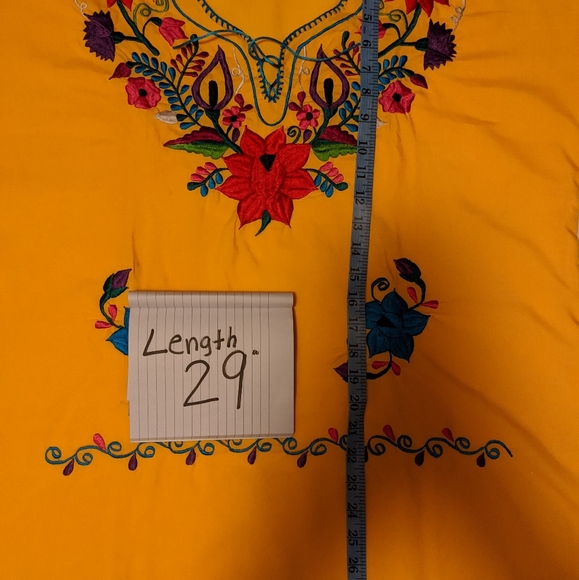Floral Embroidered Mexican blouse - Picture 7 of 9